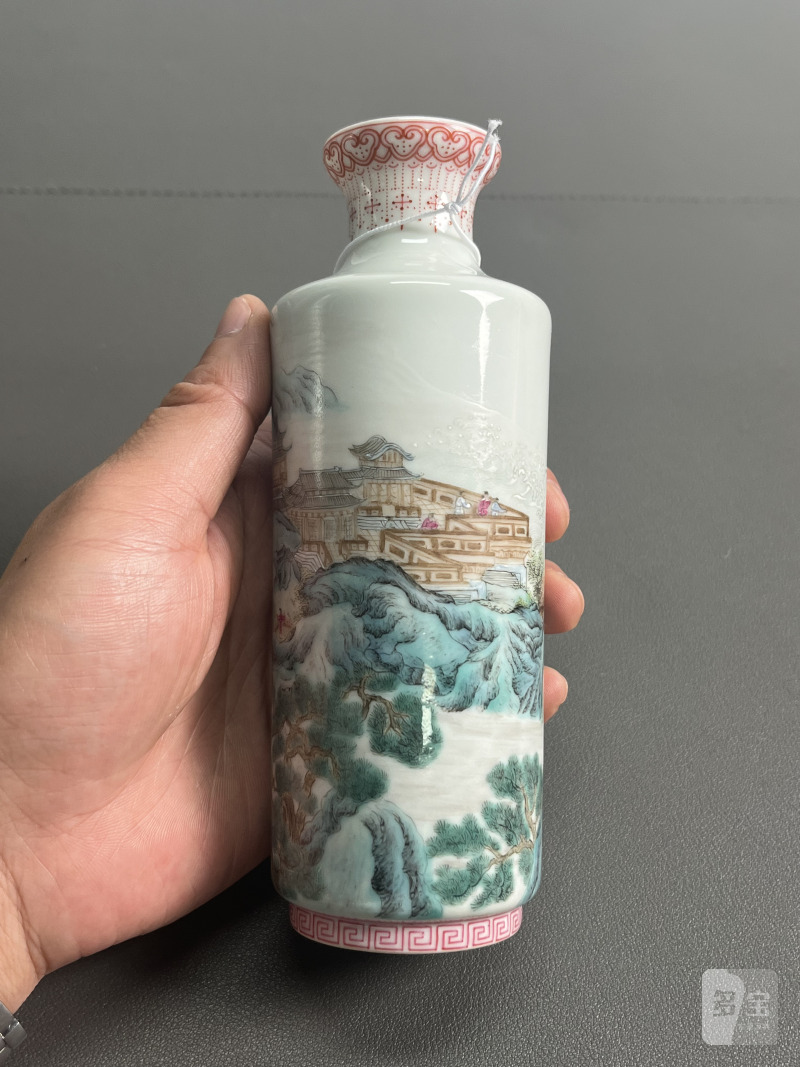 民国  粉彩“瑶台仙境”图瓶 - 图6